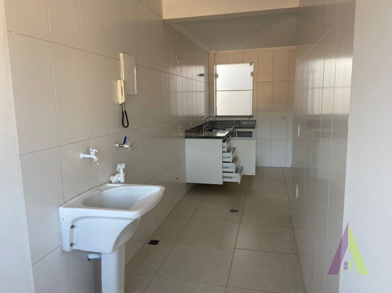 Apartamento em Bairro Tradicional de São Roque!