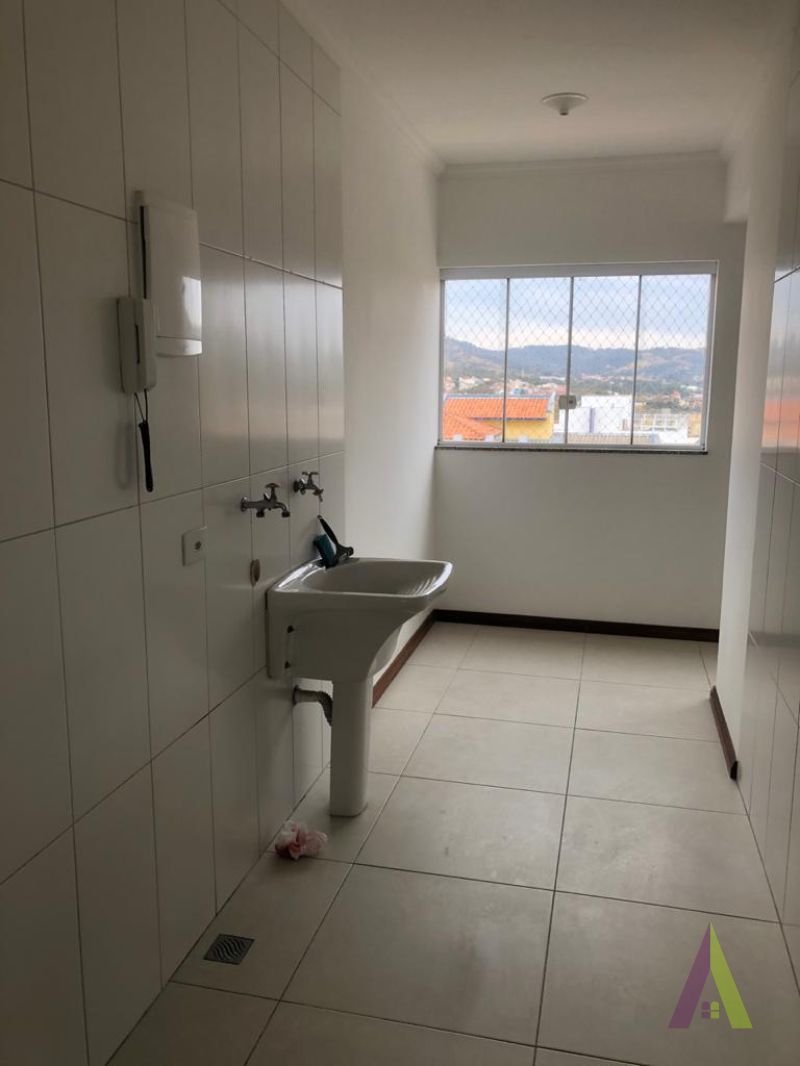 Apartamento em Bairro Tradicional de São Roque!
