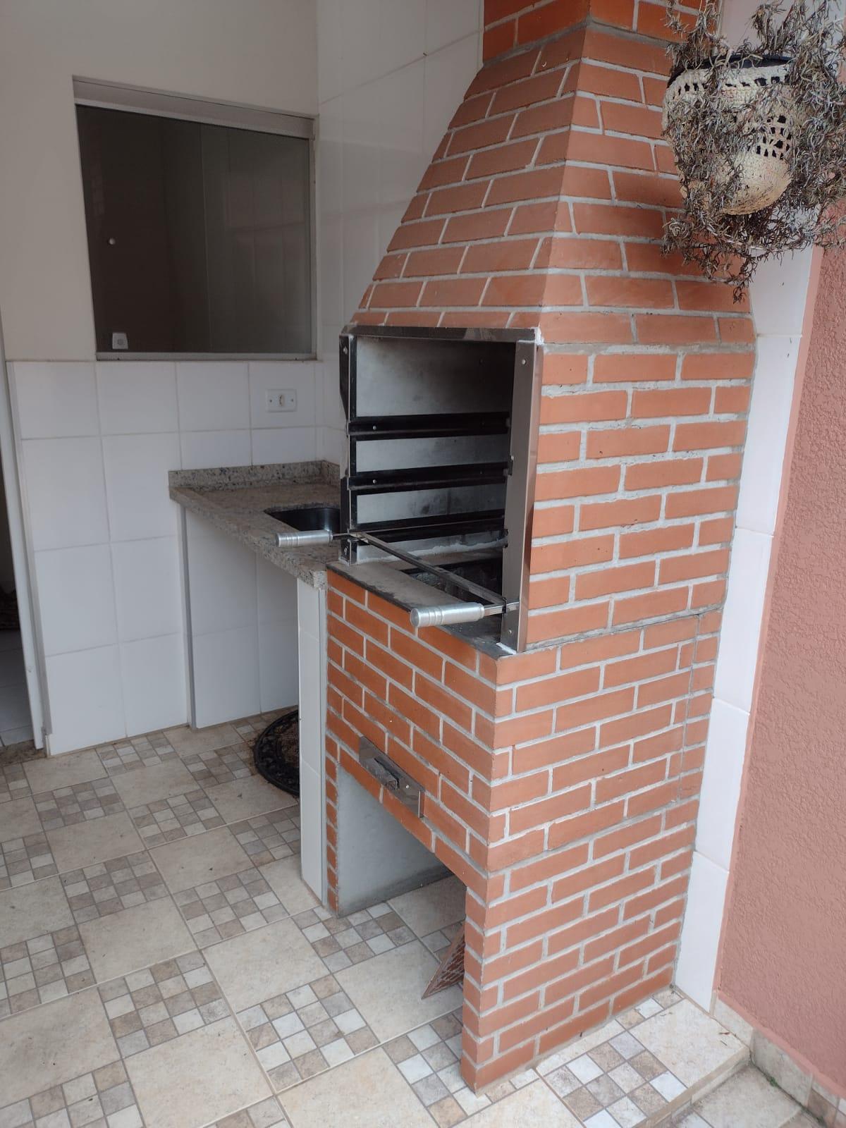 Sobrado em Condomínio Fechado em São Roque!