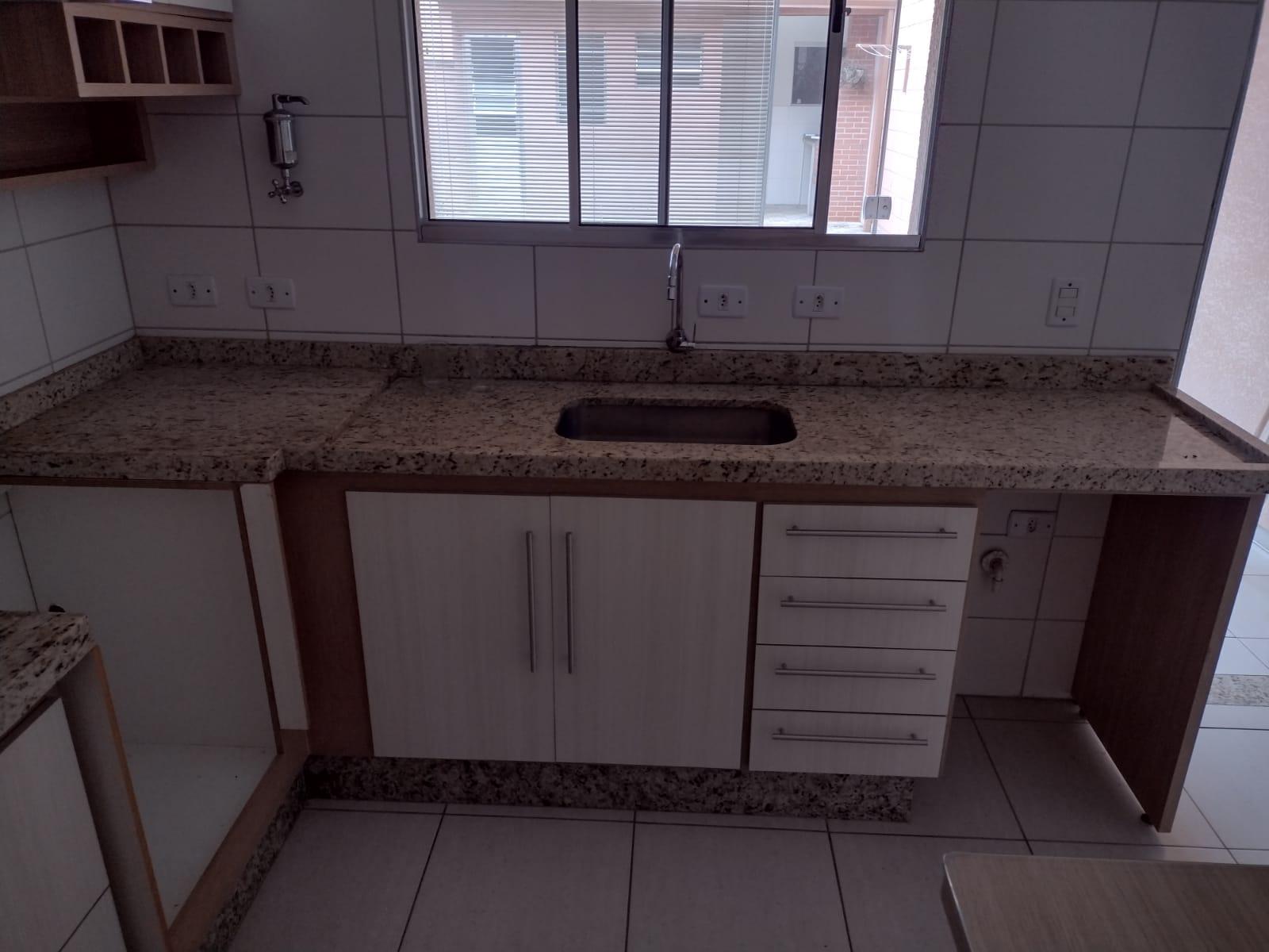 Sobrado em Condomínio Fechado em São Roque!