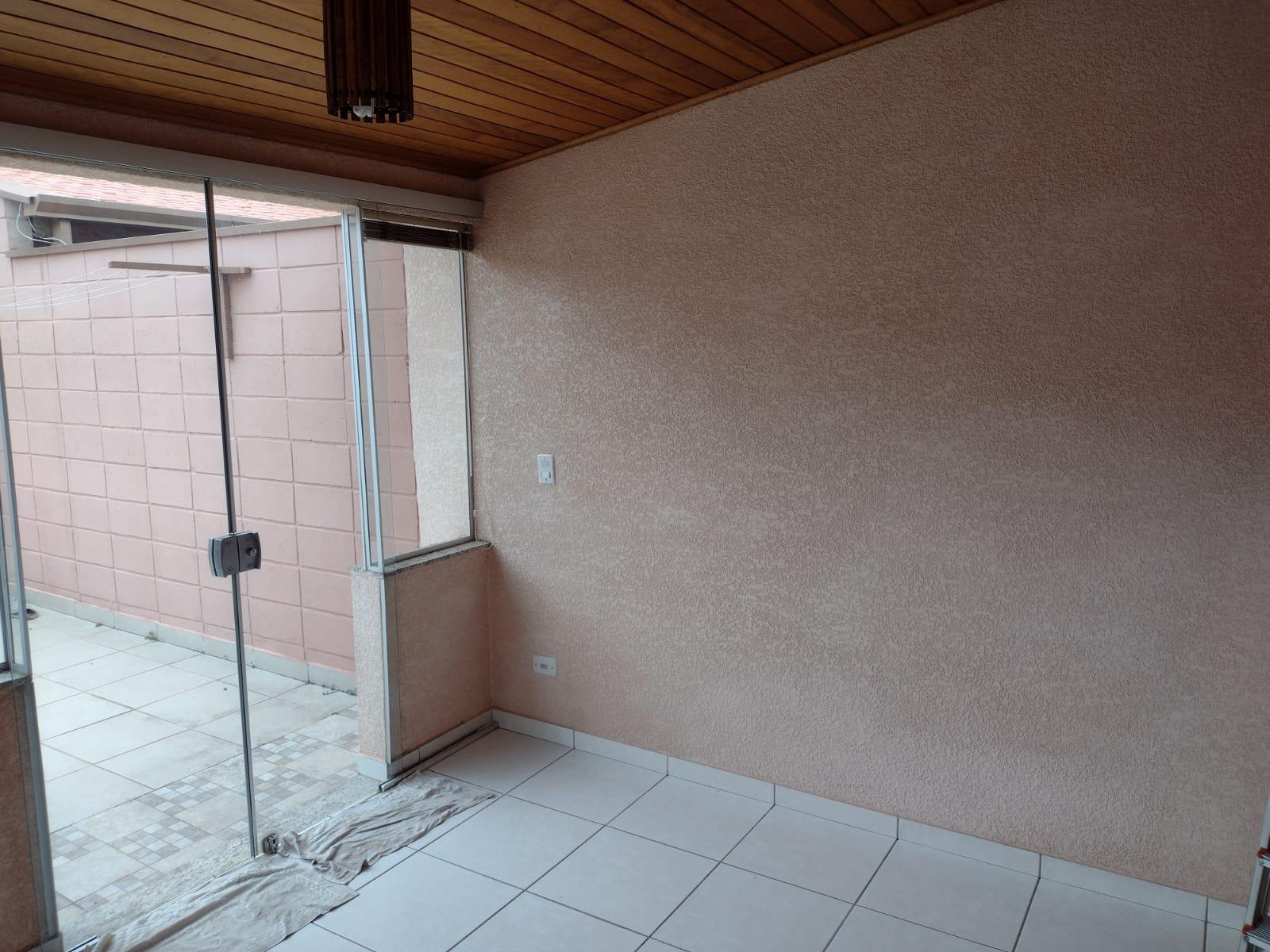 Sobrado em Condomínio Fechado em São Roque!