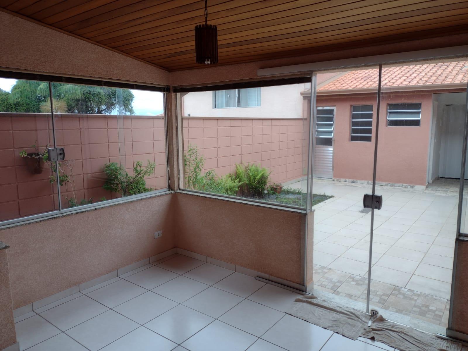 Sobrado em Condomínio Fechado em São Roque!