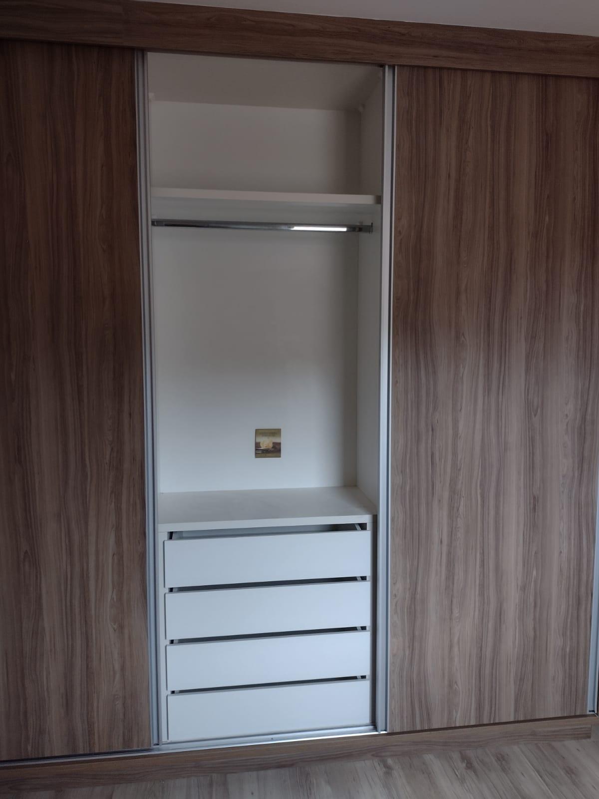 Sobrado em Condomínio Fechado em São Roque!