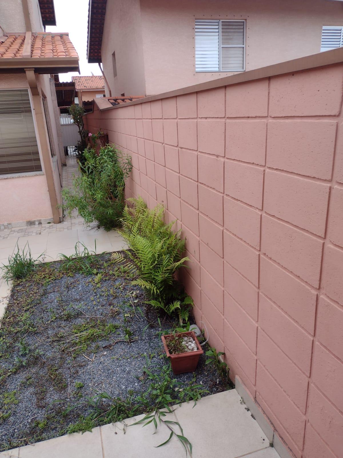 Sobrado em Condomínio Fechado em São Roque!