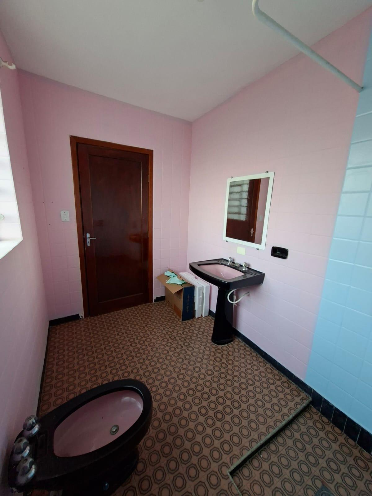 Sobrado Comercial no Centro de São Roque!