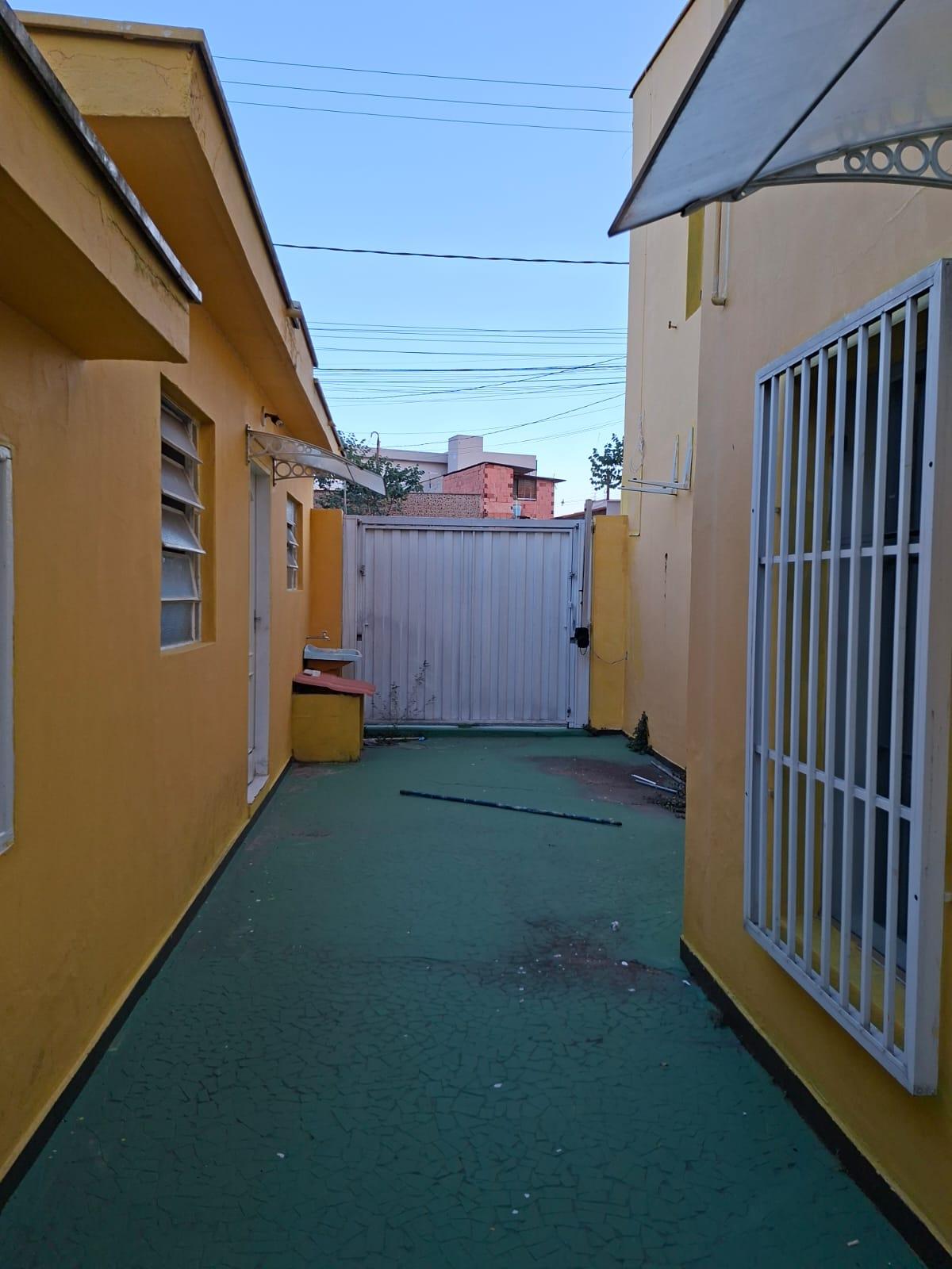 Sobrado Comercial no Centro de São Roque!