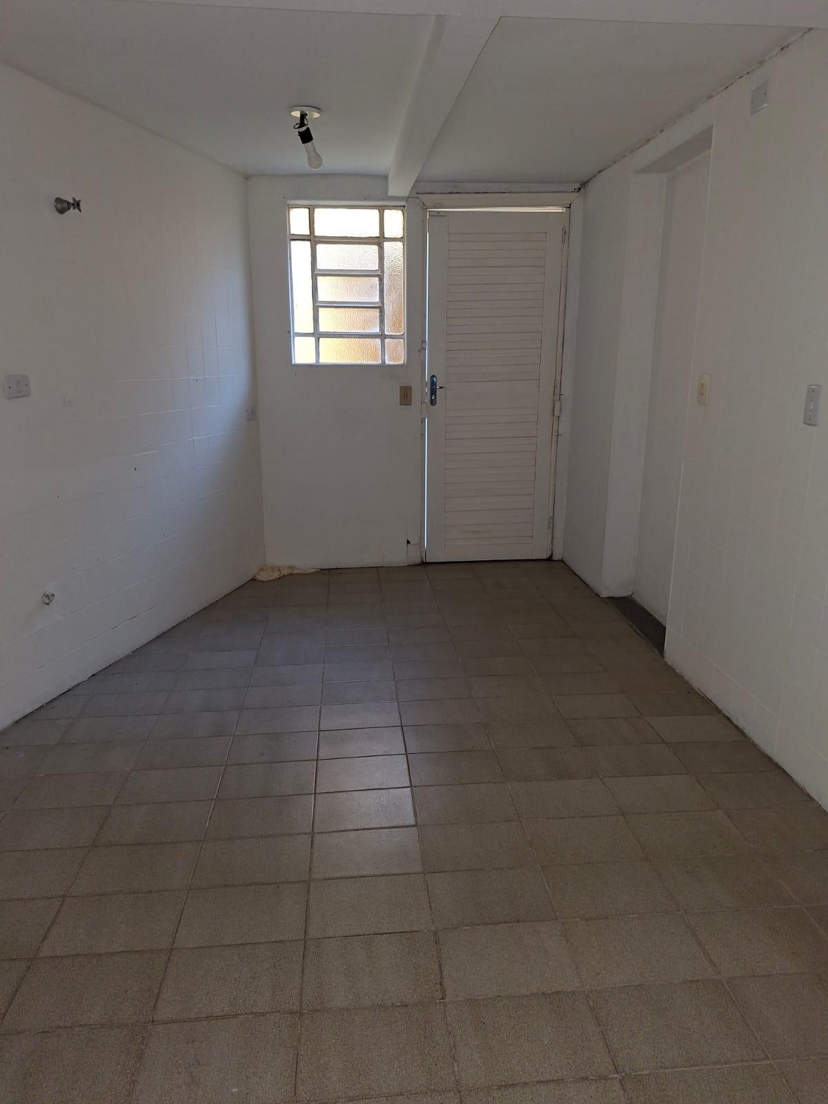 Sobrado Comercial no Centro de São Roque!