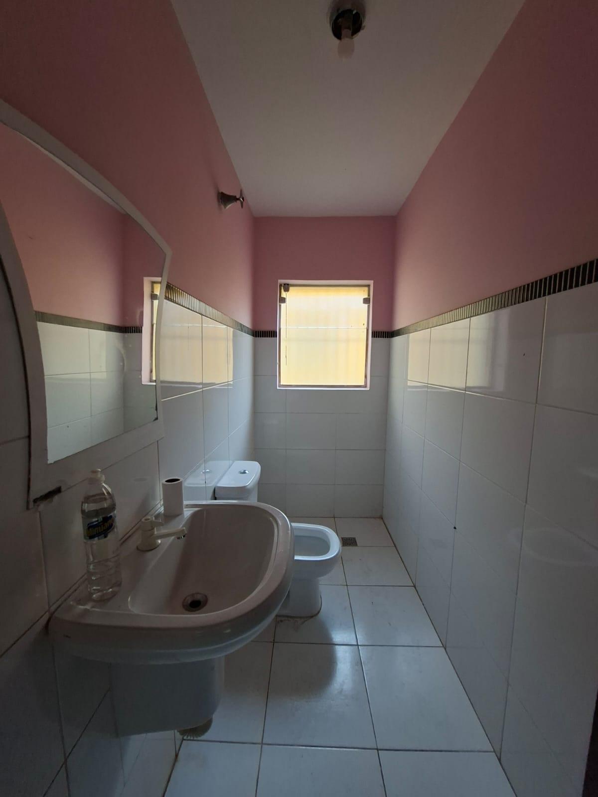 Sobrado Comercial no Centro de São Roque!