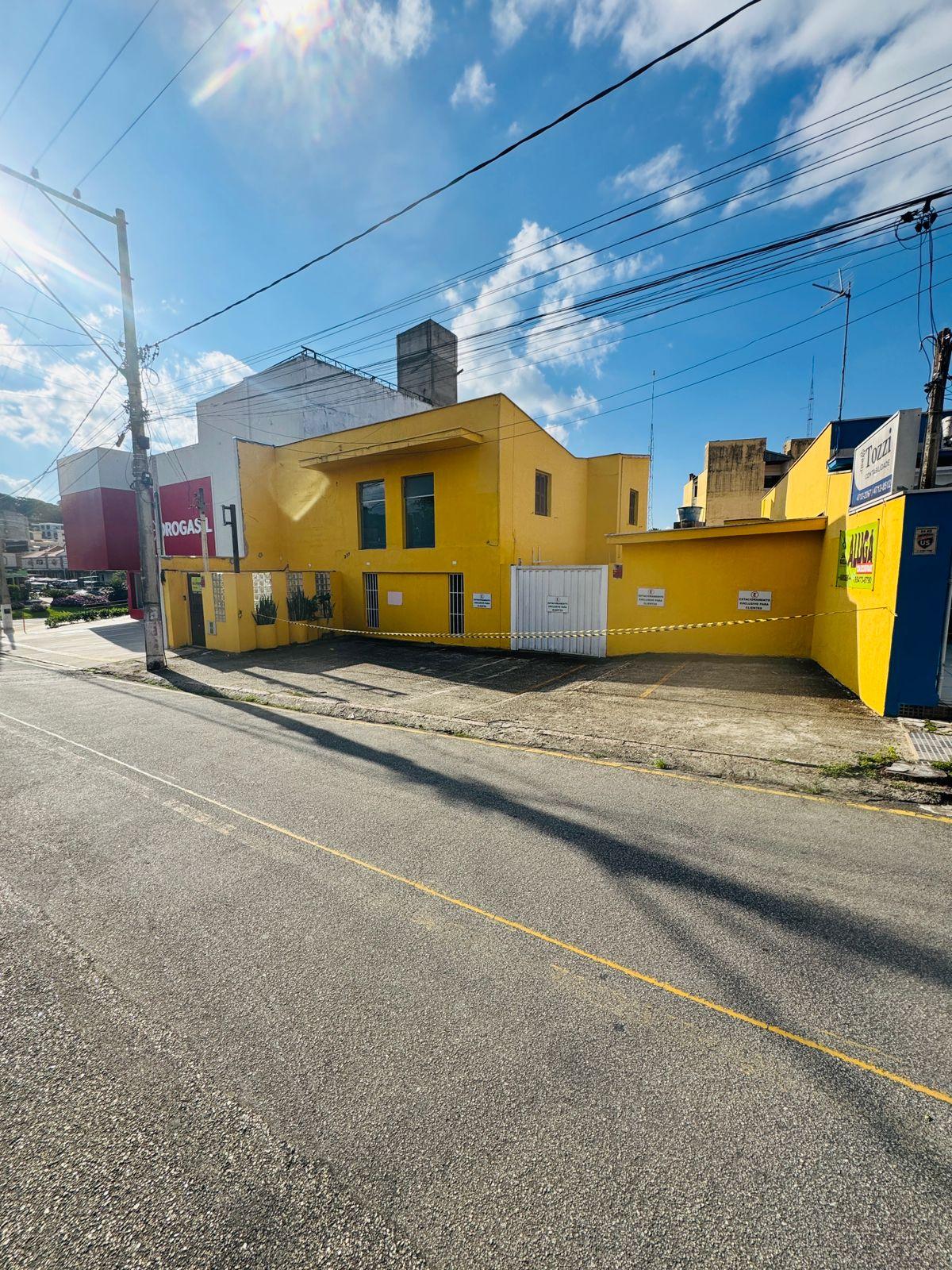 Sobrado Comercial no Centro de São Roque!