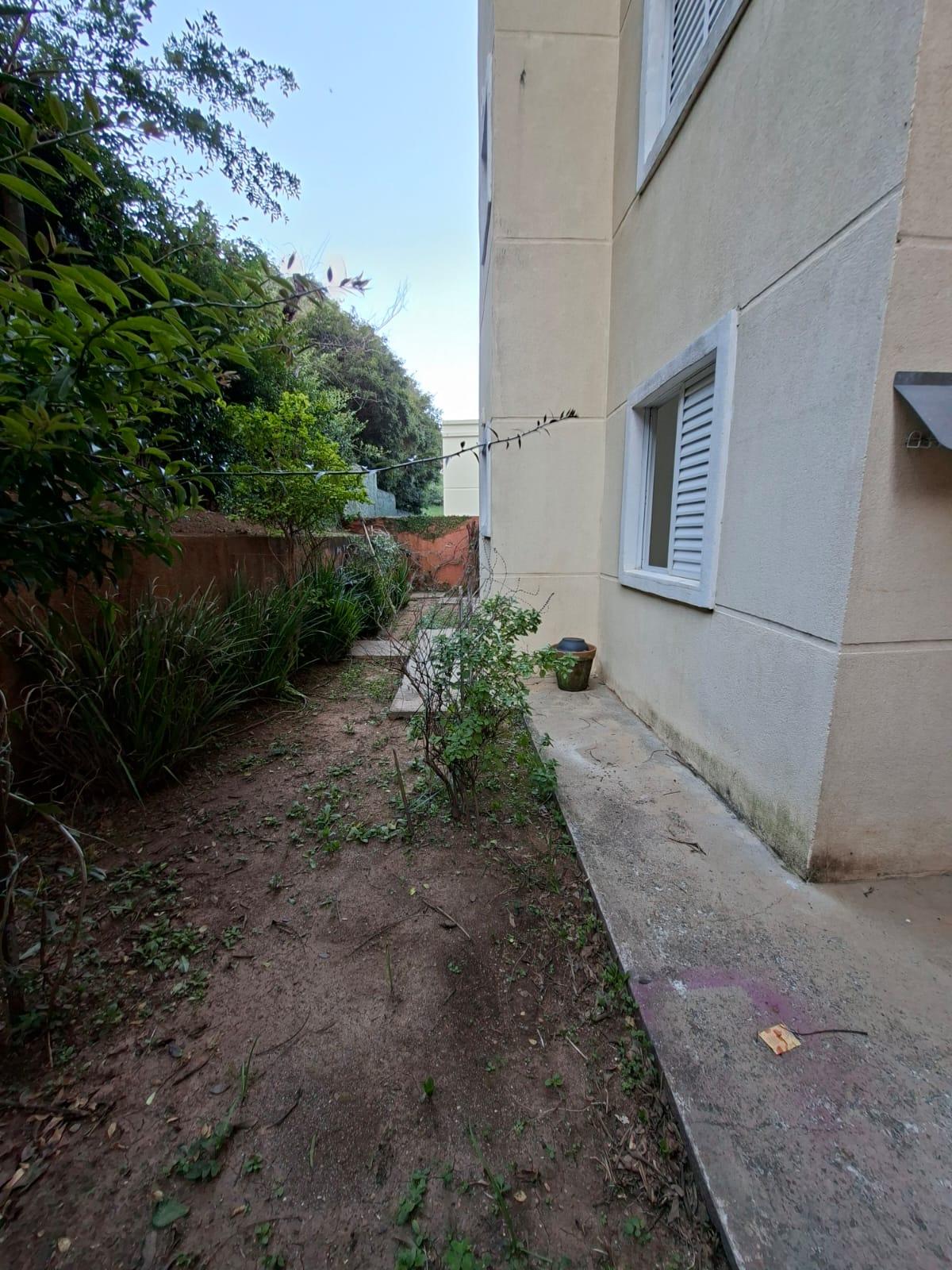 Apartamento com Quintal no Centro de São Roque!