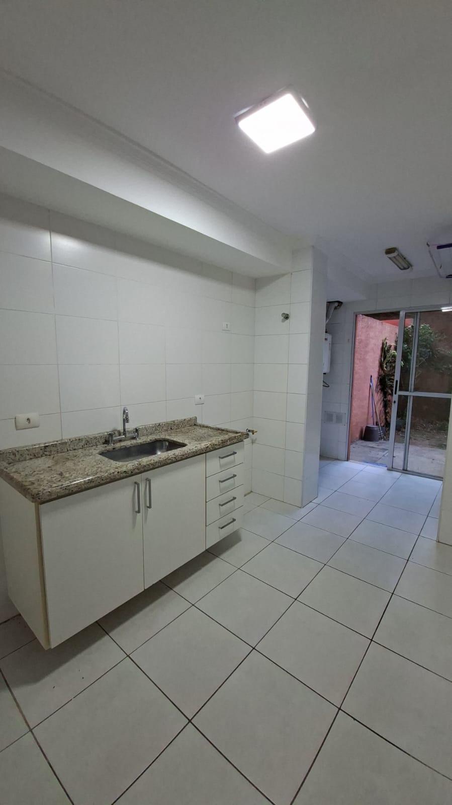 Apartamento com Quintal no Centro de São Roque!