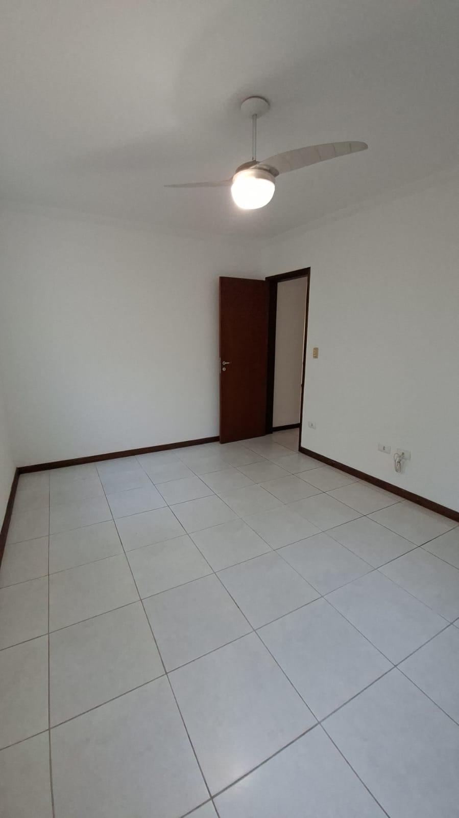 Apartamento com Quintal no Centro de São Roque!