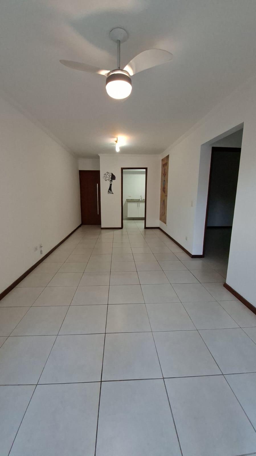 Apartamento com Quintal no Centro de São Roque!