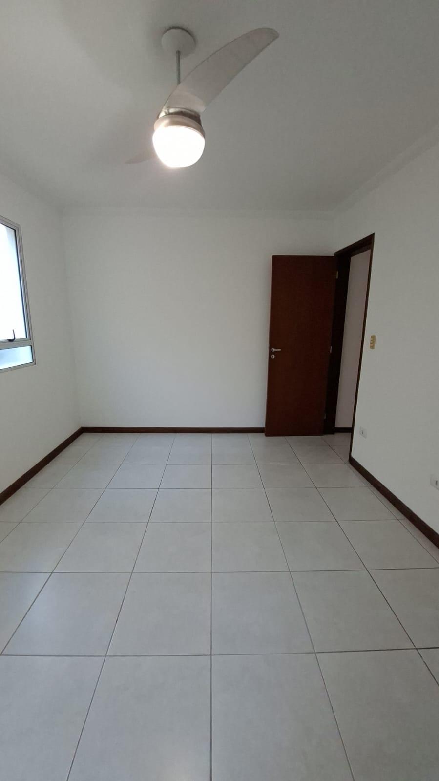 Apartamento com Quintal no Centro de São Roque!