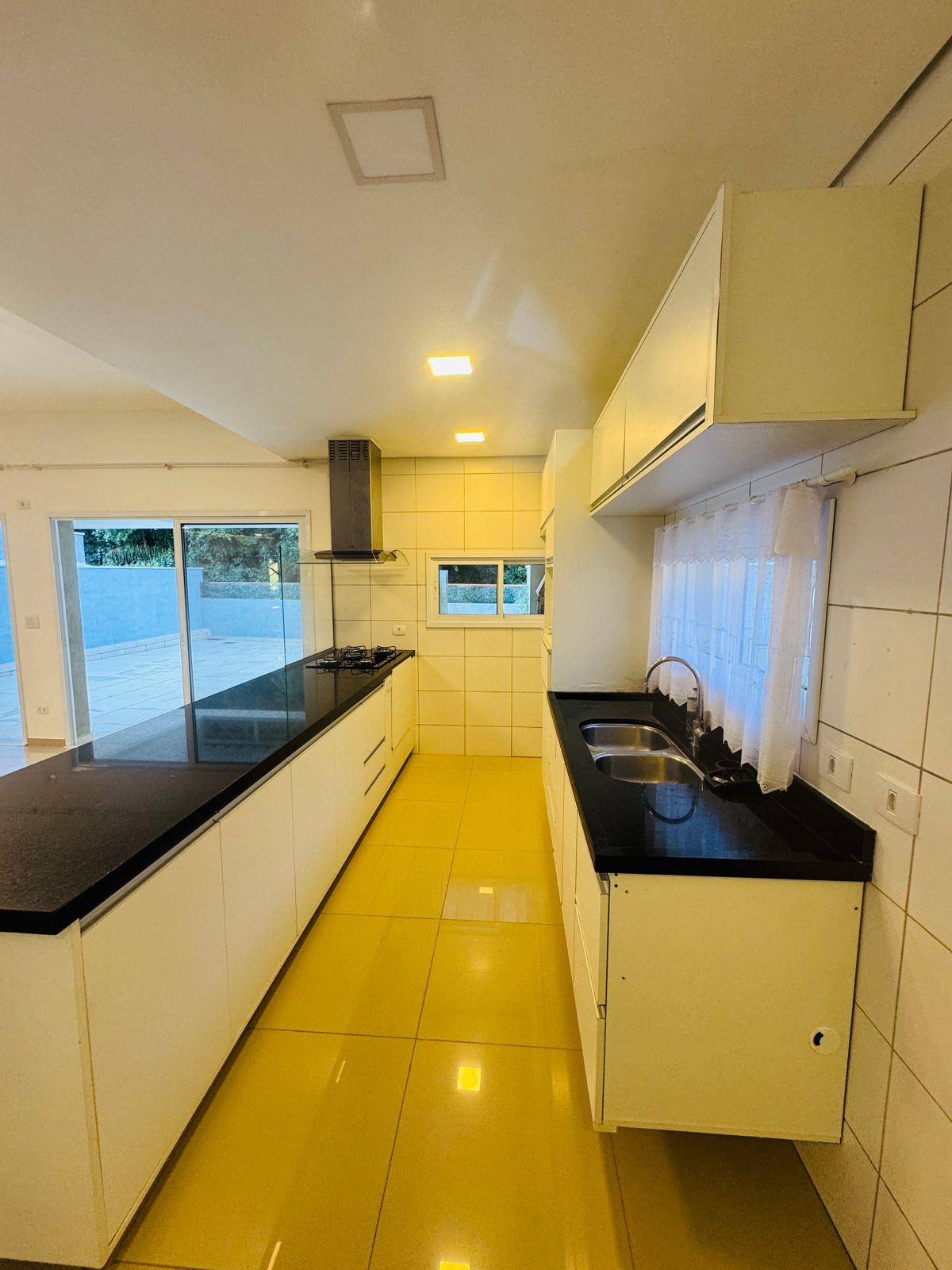 Sobrado em Condomínio Resort de São Roque!