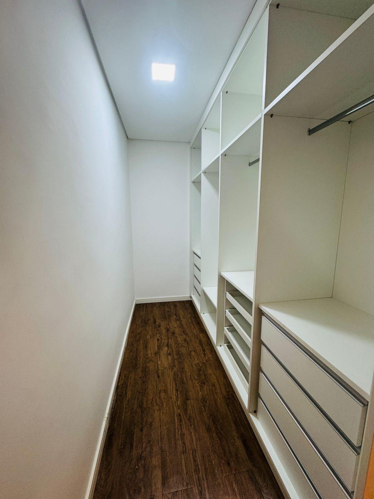 Sobrado em Condomínio Resort de São Roque!