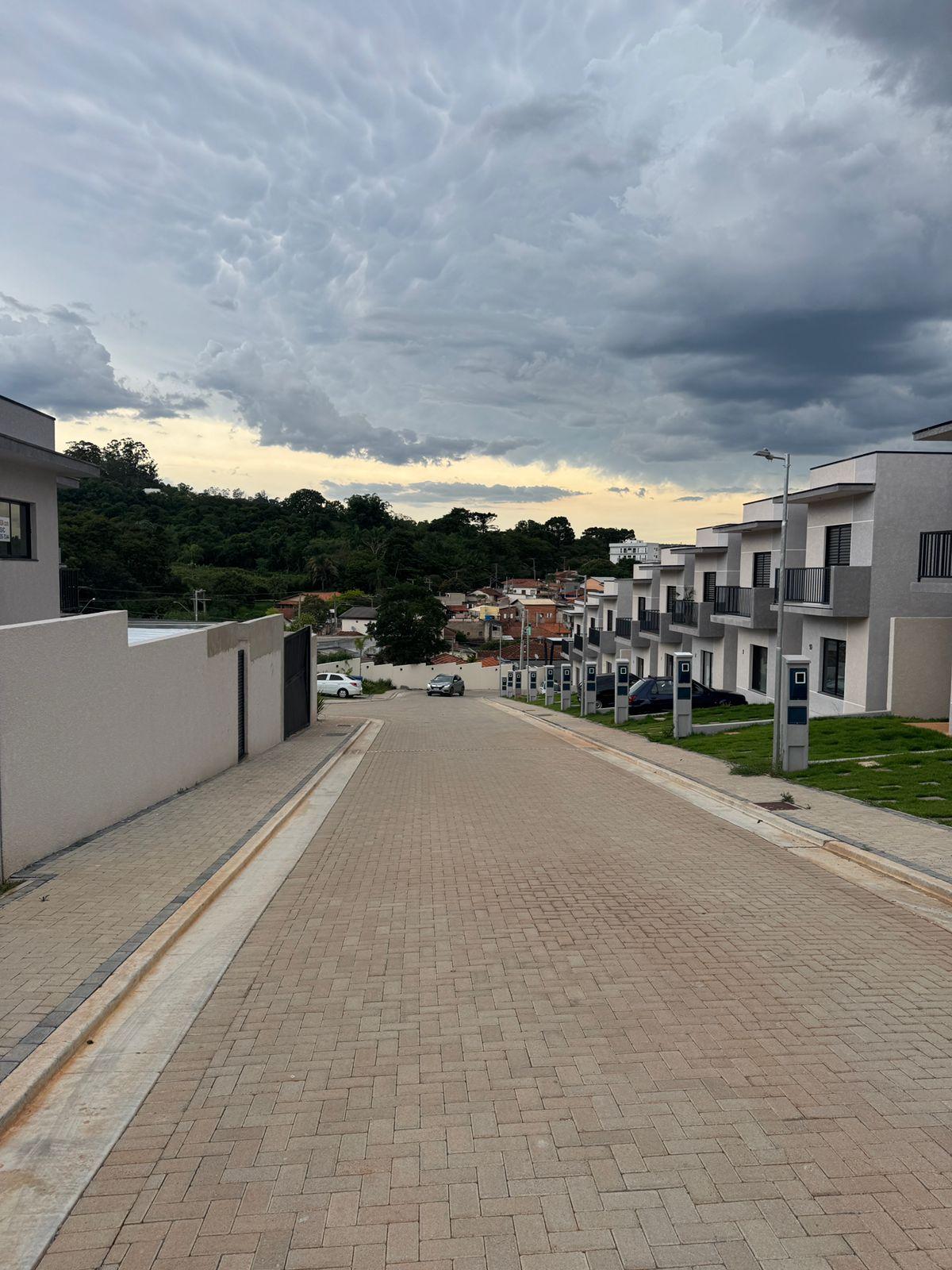 Sobrado Novo em  Condomínio Resort de São Roque!