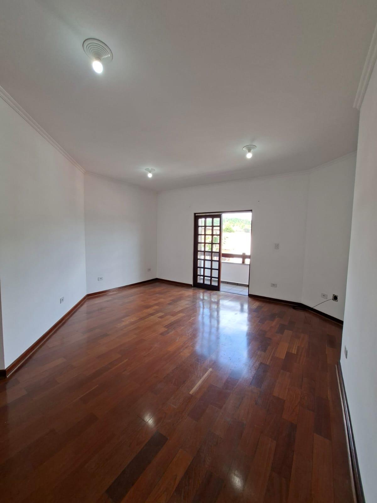 Apartamento Um por Andar  Próximo ao Centro de São Roque!