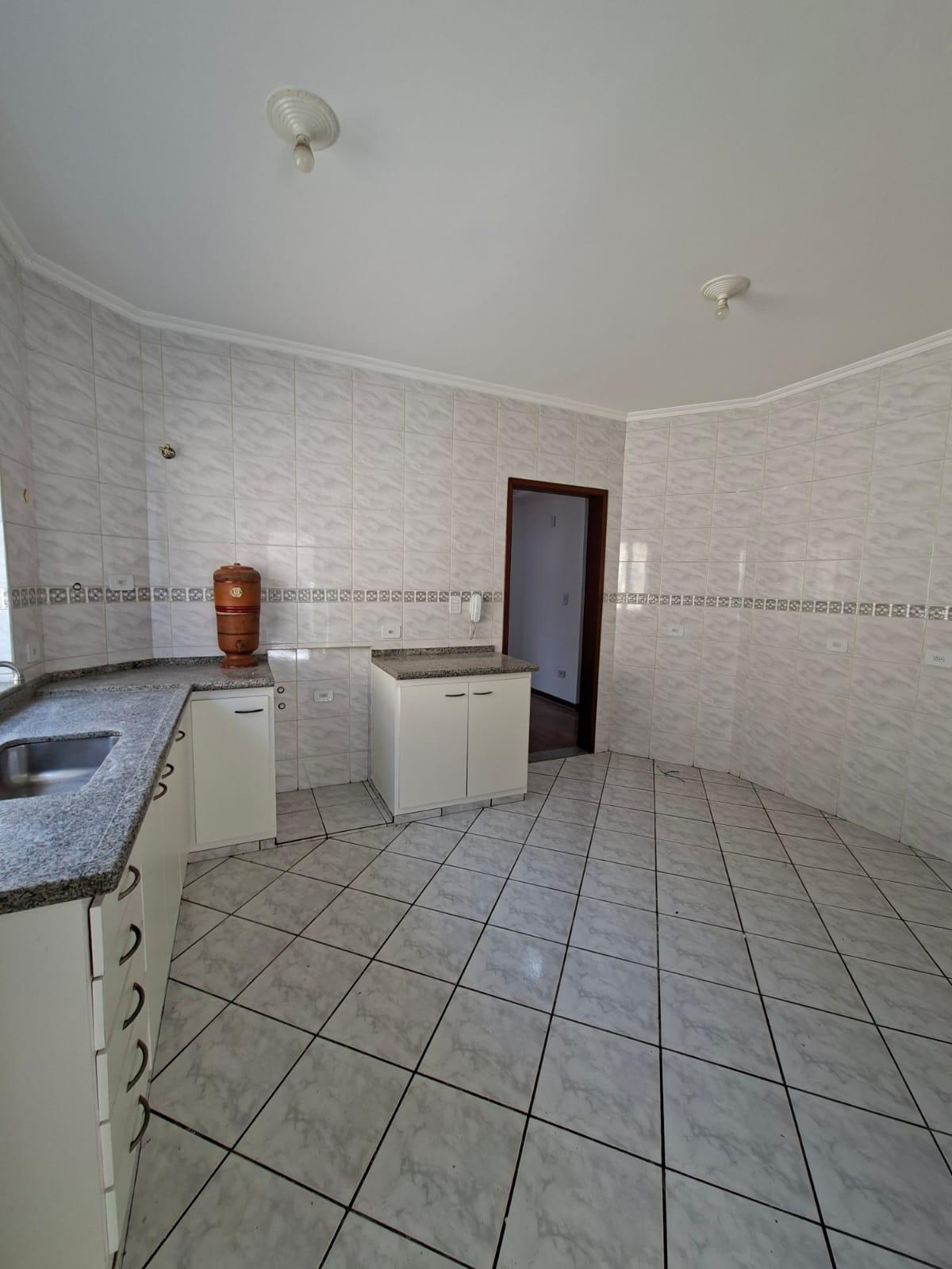 Apartamento Um por Andar  Próximo ao Centro de São Roque!