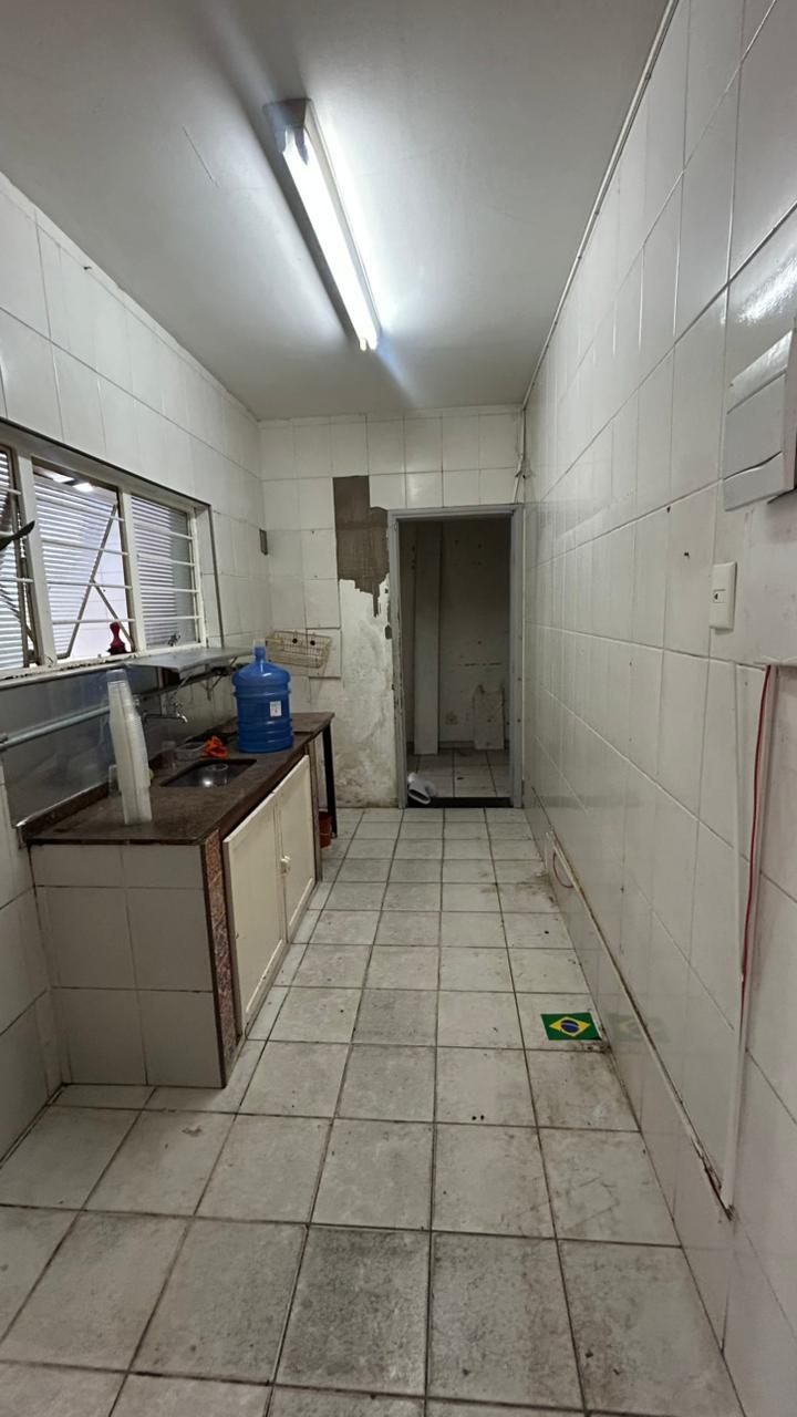 Ponto Comercial em Avenida Movimentada de São Roque!