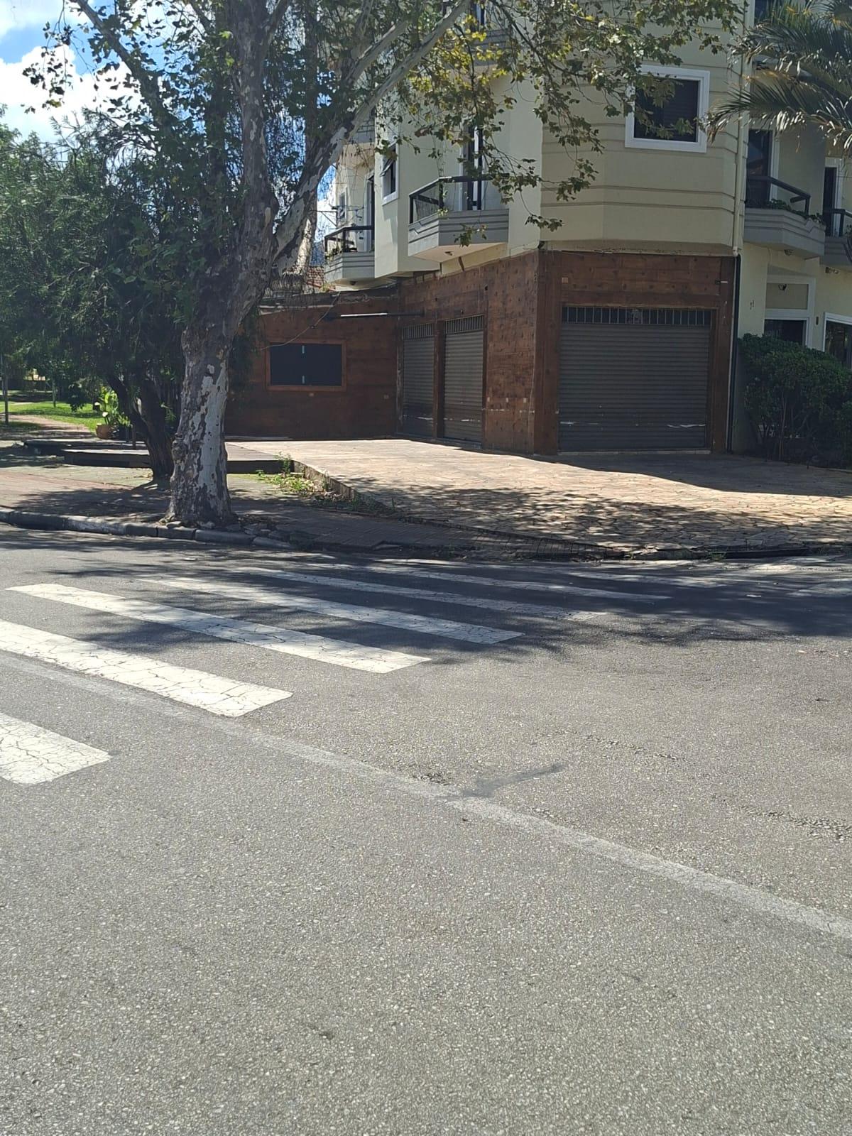 Ponto Comercial em Avenida Movimentada de São Roque!