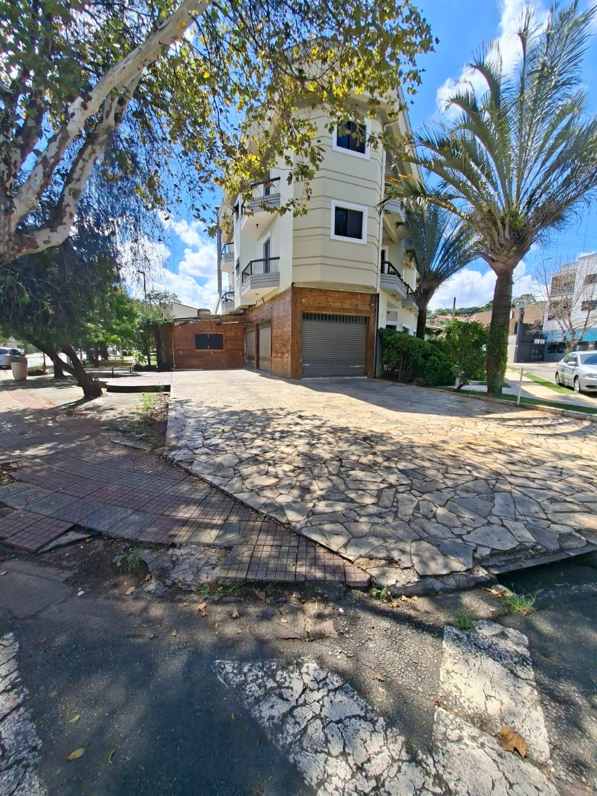 Ponto Comercial em Avenida Movimentada de São Roque!