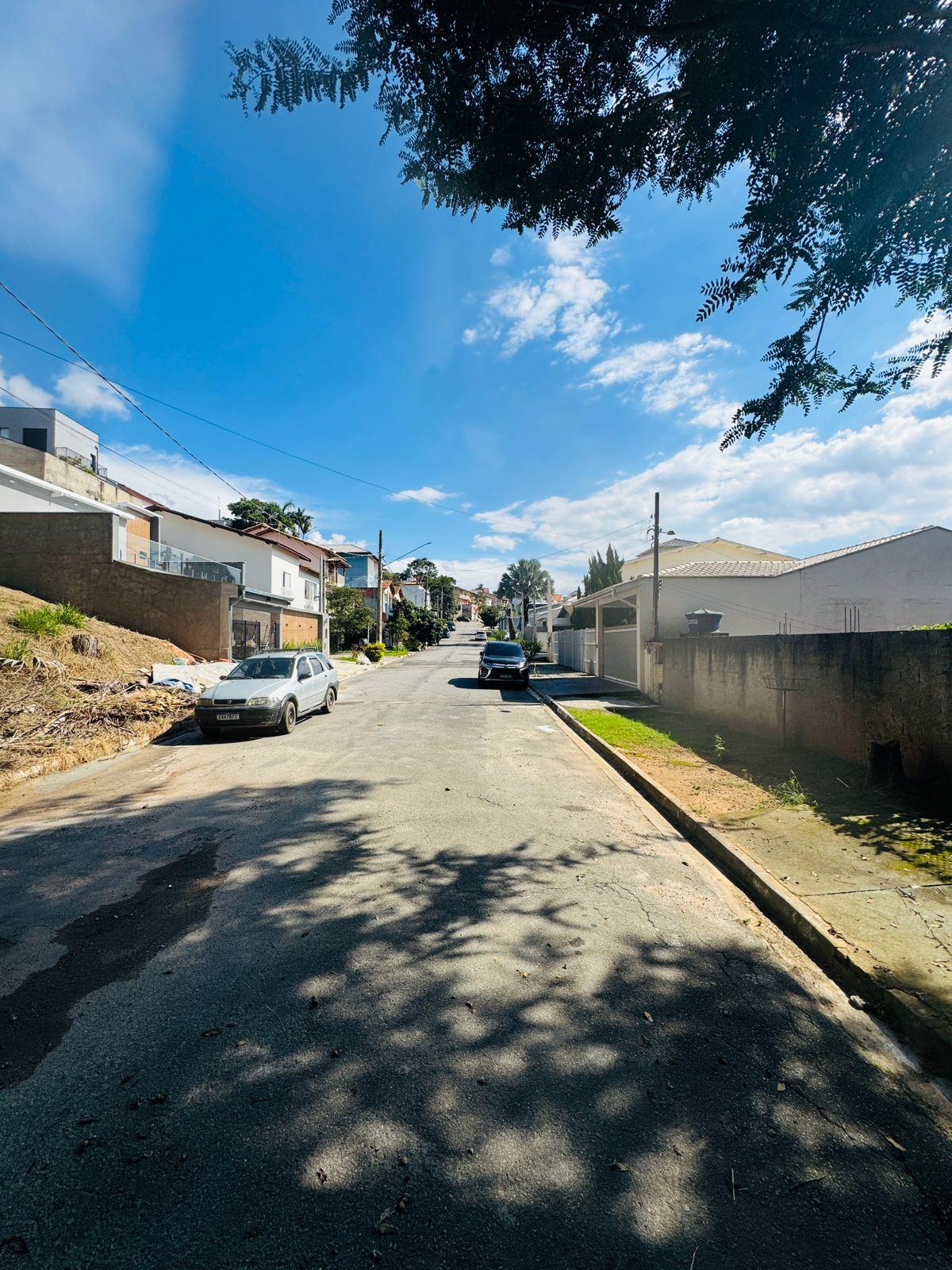  Terreno em Condomínio Fechado de São Roque!