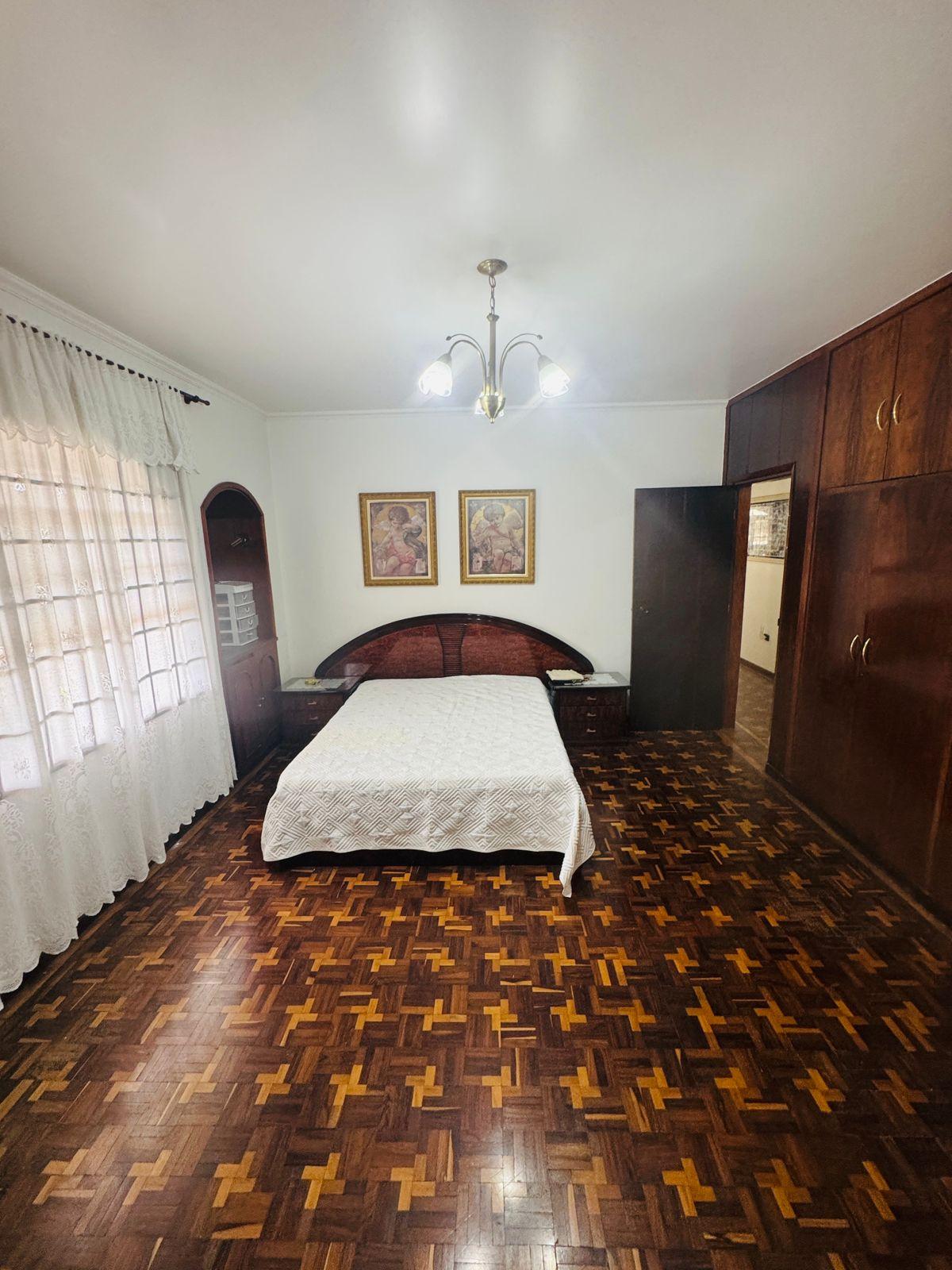 Casa Térrea Alto Padrão em São Roque!