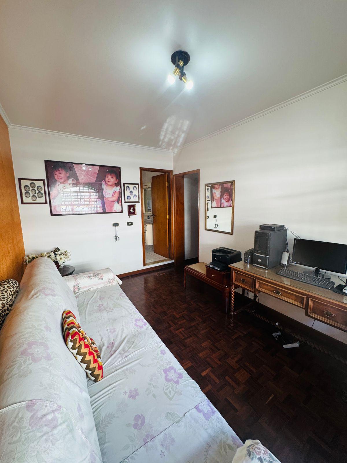 Casa Térrea Alto Padrão em São Roque!