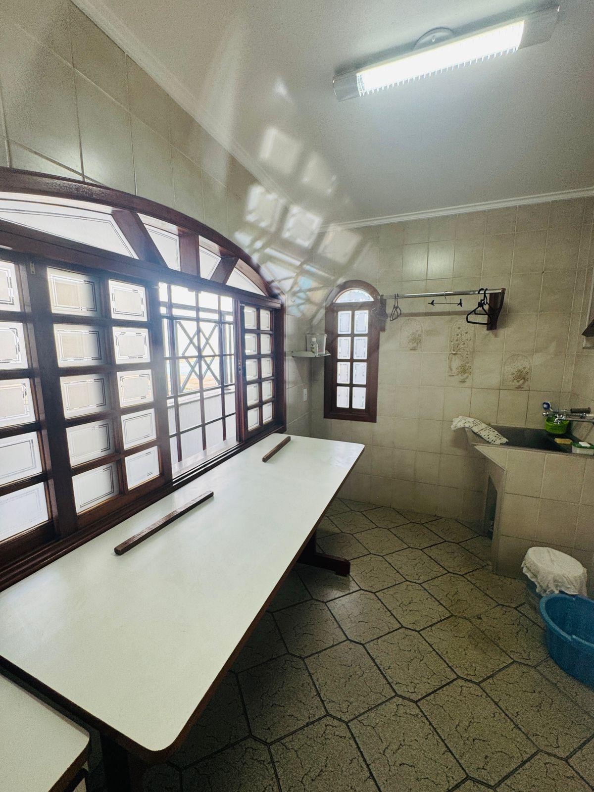 Casa Térrea Alto Padrão em São Roque!