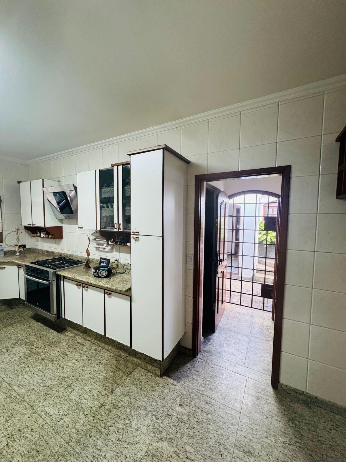 Casa Térrea Alto Padrão em São Roque!