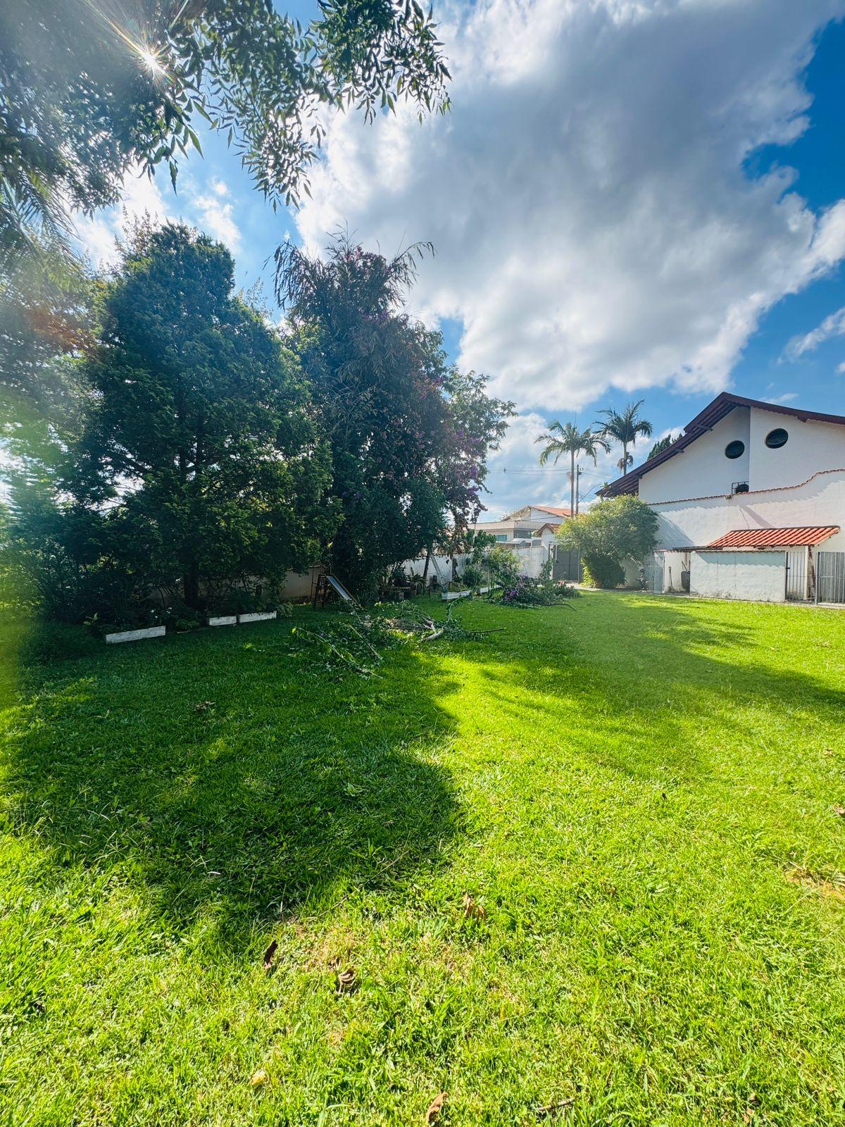 Casa Térrea Alto Padrão em São Roque!