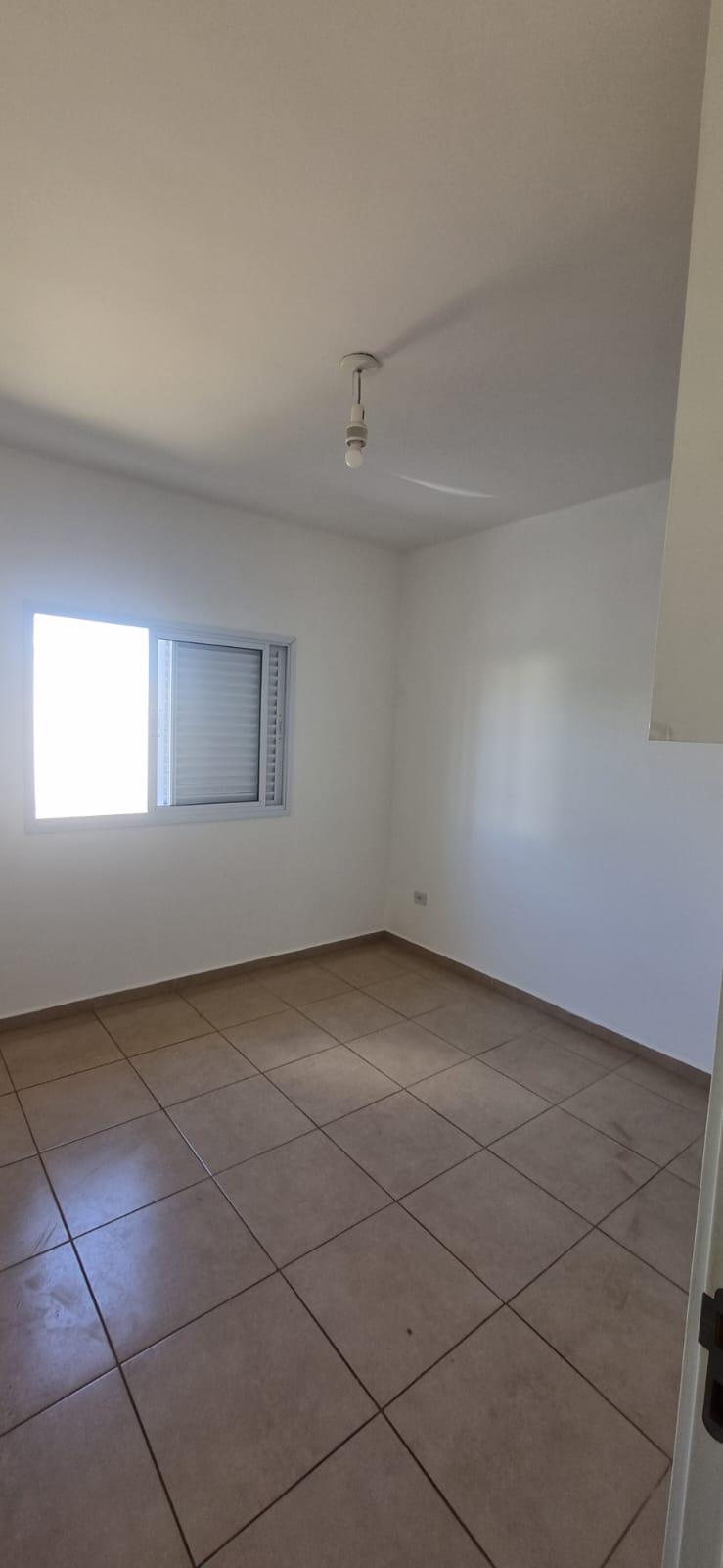 Casa Térrea em Condomínio Fechado! 