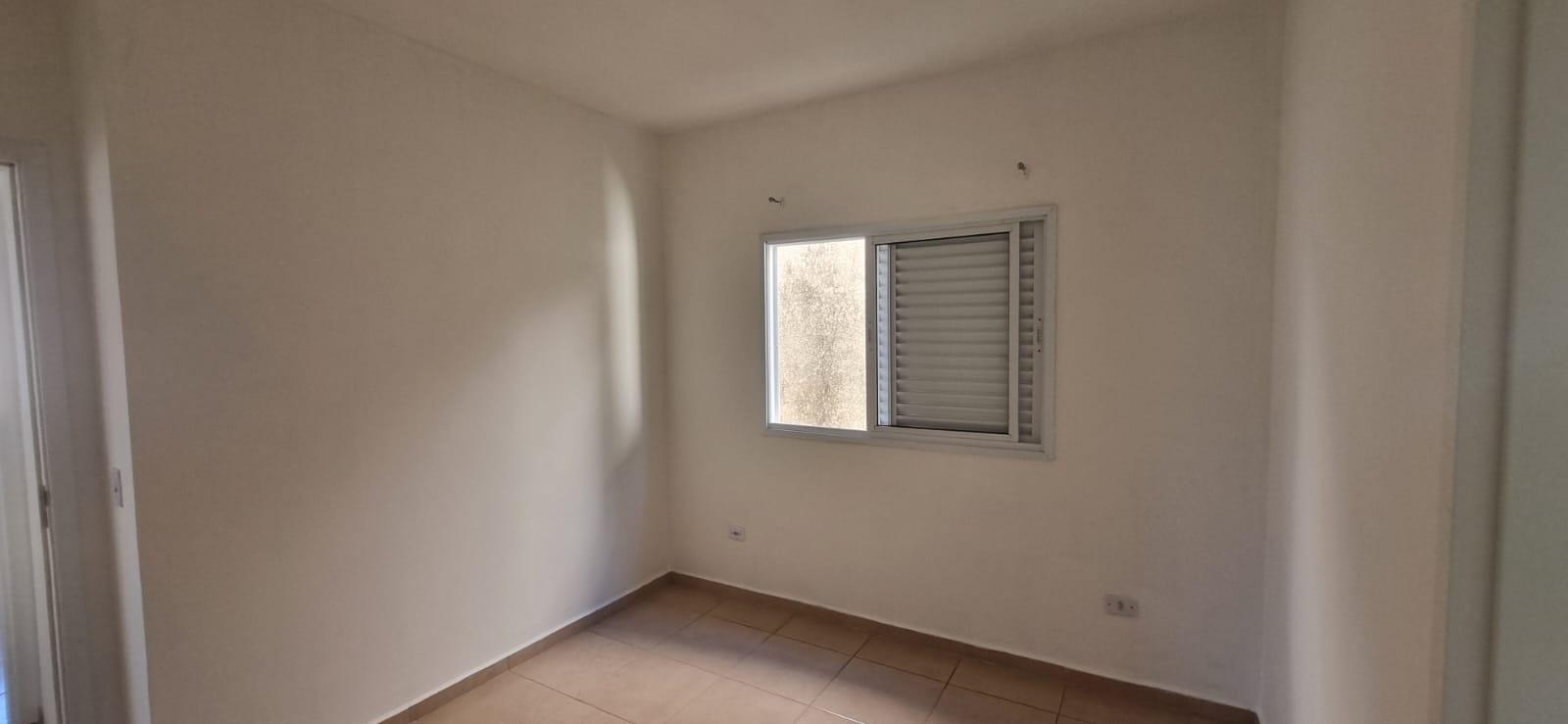 Casa Térrea em Condomínio Fechado! 