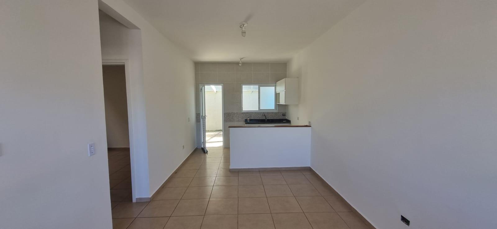 Casa Térrea em Condomínio Fechado! 