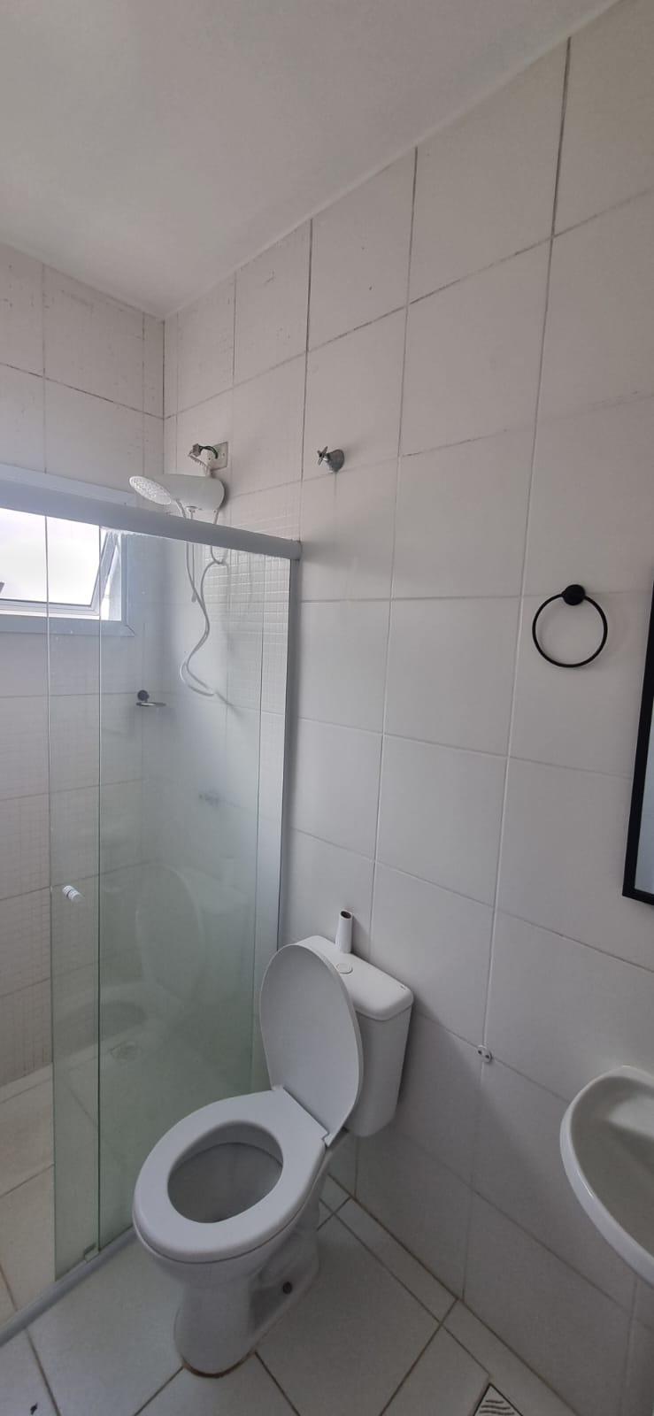 Casa Térrea em Condomínio Fechado! 