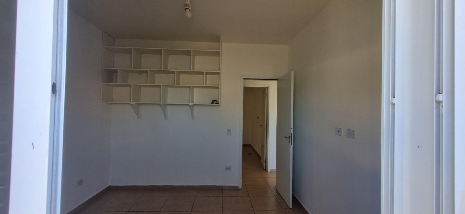 Casa Térrea em Condomínio Fechado! 