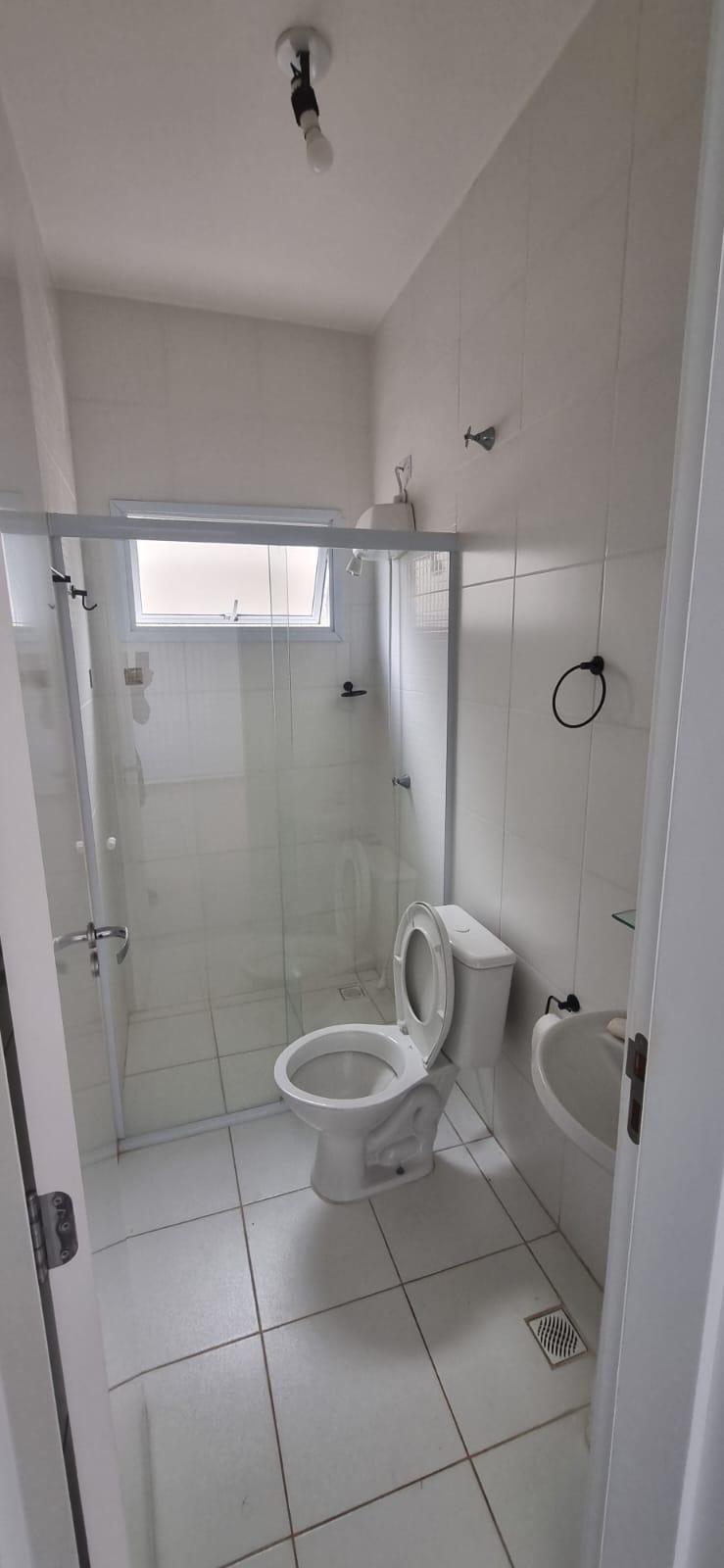 Casa Térrea em Condomínio Fechado! 