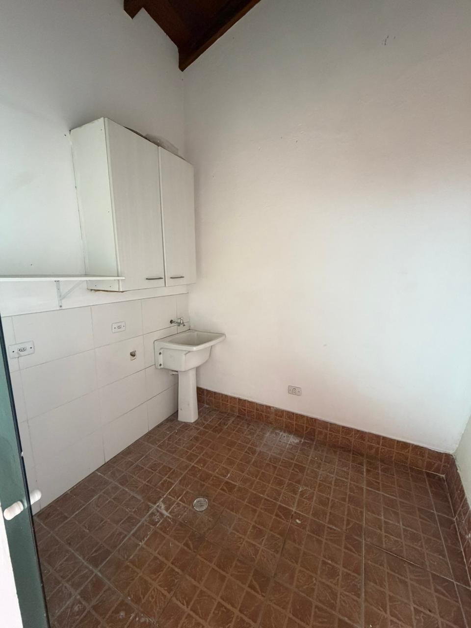 Casa Térrea no Centro de São Roque!