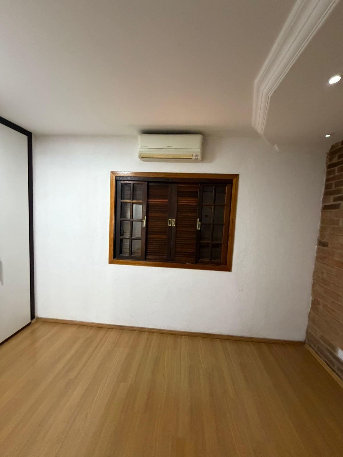 Casa Térrea no Centro de São Roque!