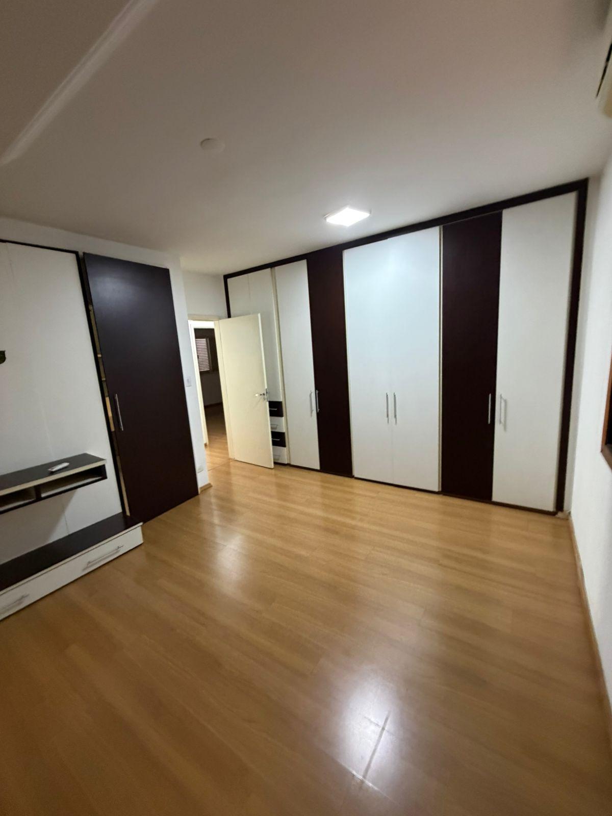 Casa Térrea no Centro de São Roque!