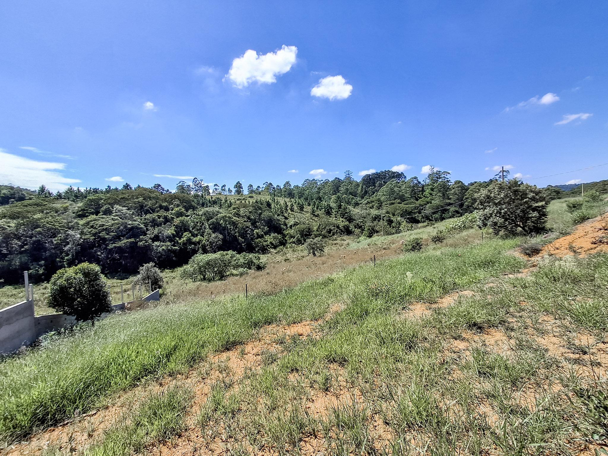 Terreno em condomínio no bairro Sebandilha em Mairinque!