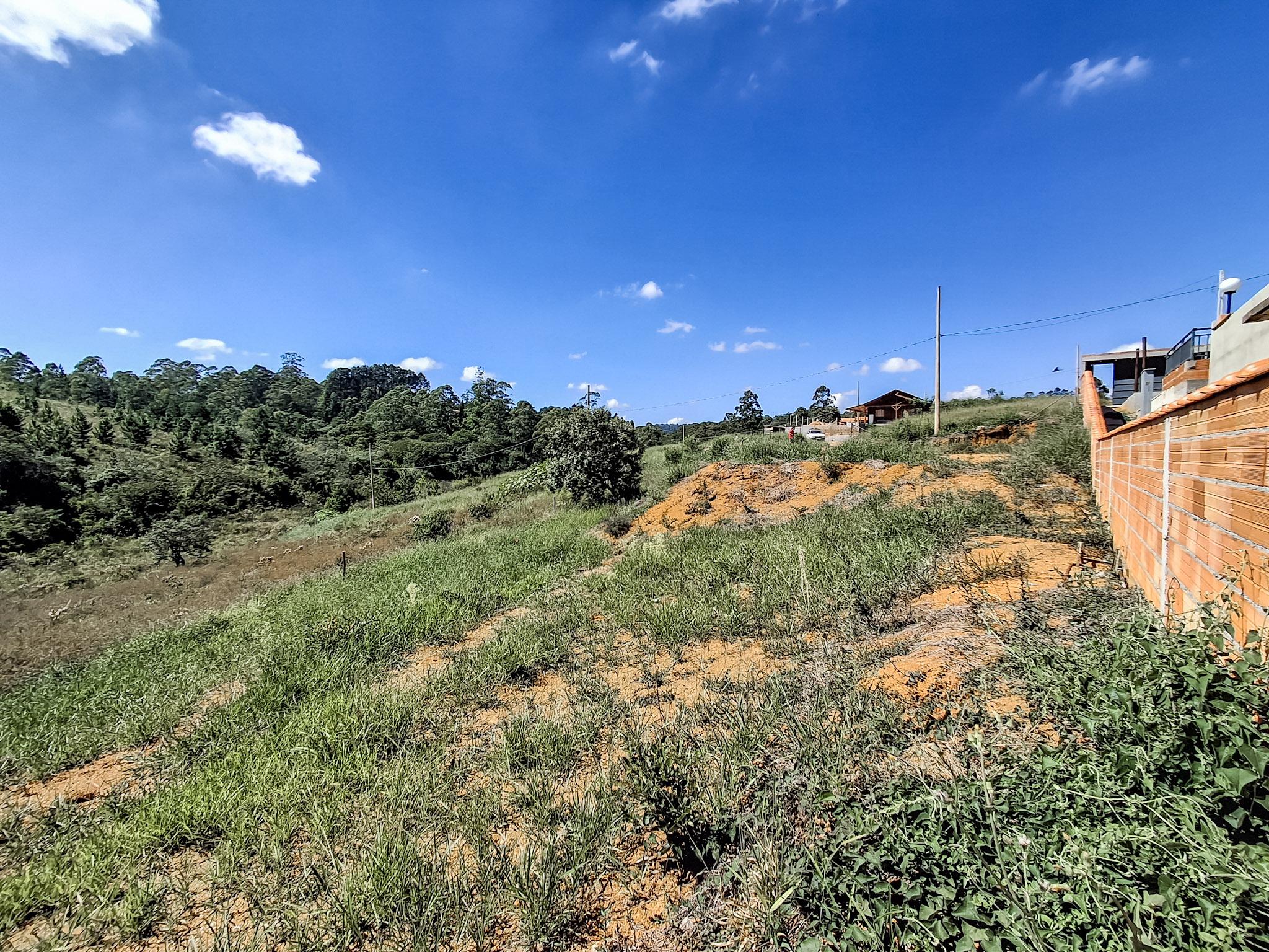 Terreno em condomínio no bairro Sebandilha em Mairinque!