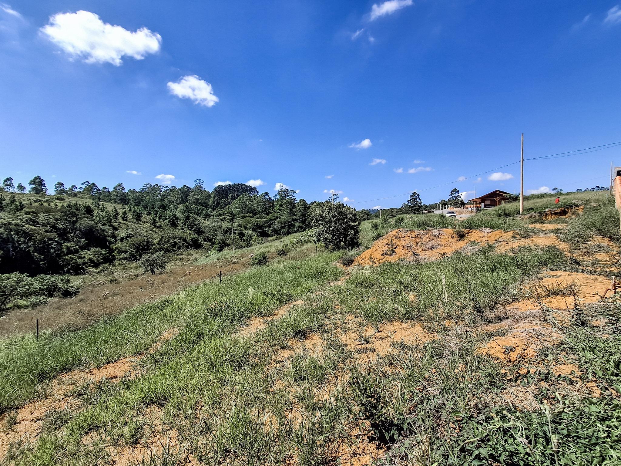 Terreno em condomínio no bairro Sebandilha em Mairinque!