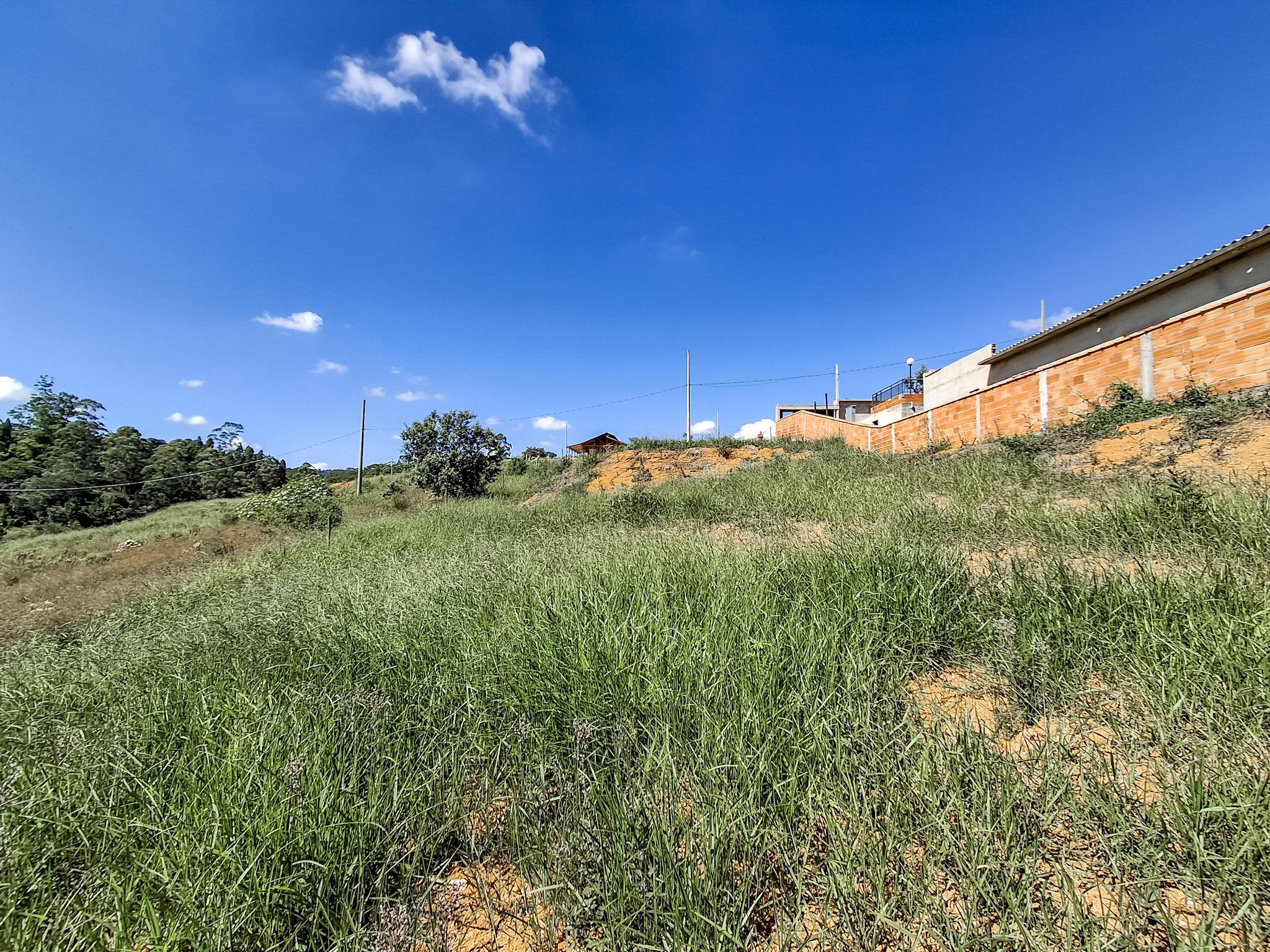Terreno em condomínio no bairro Sebandilha em Mairinque!