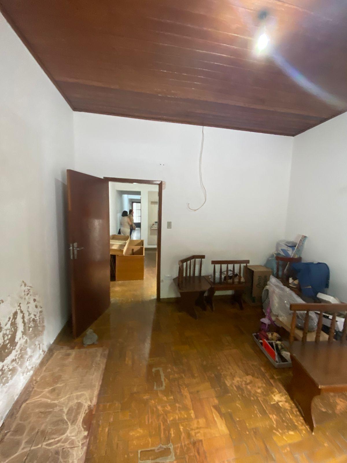 Casa Térrea no Centro de São Roque!