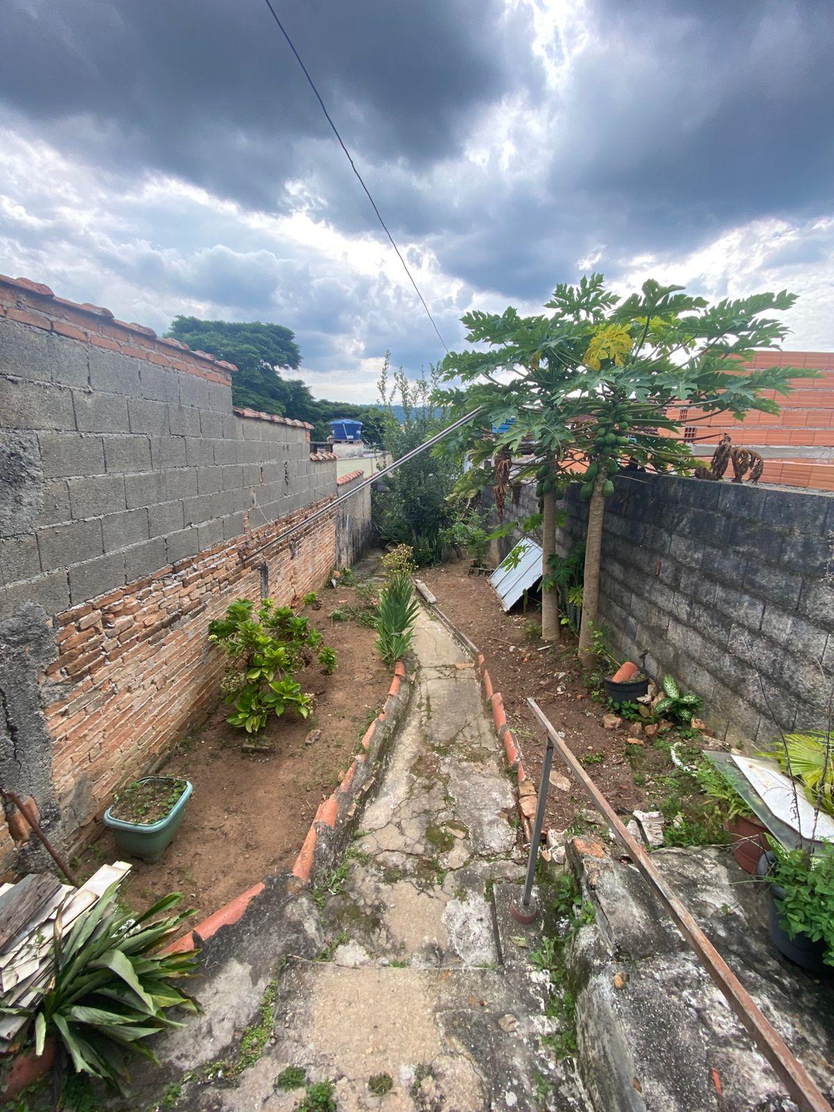 Casa Térrea no Centro de São Roque!