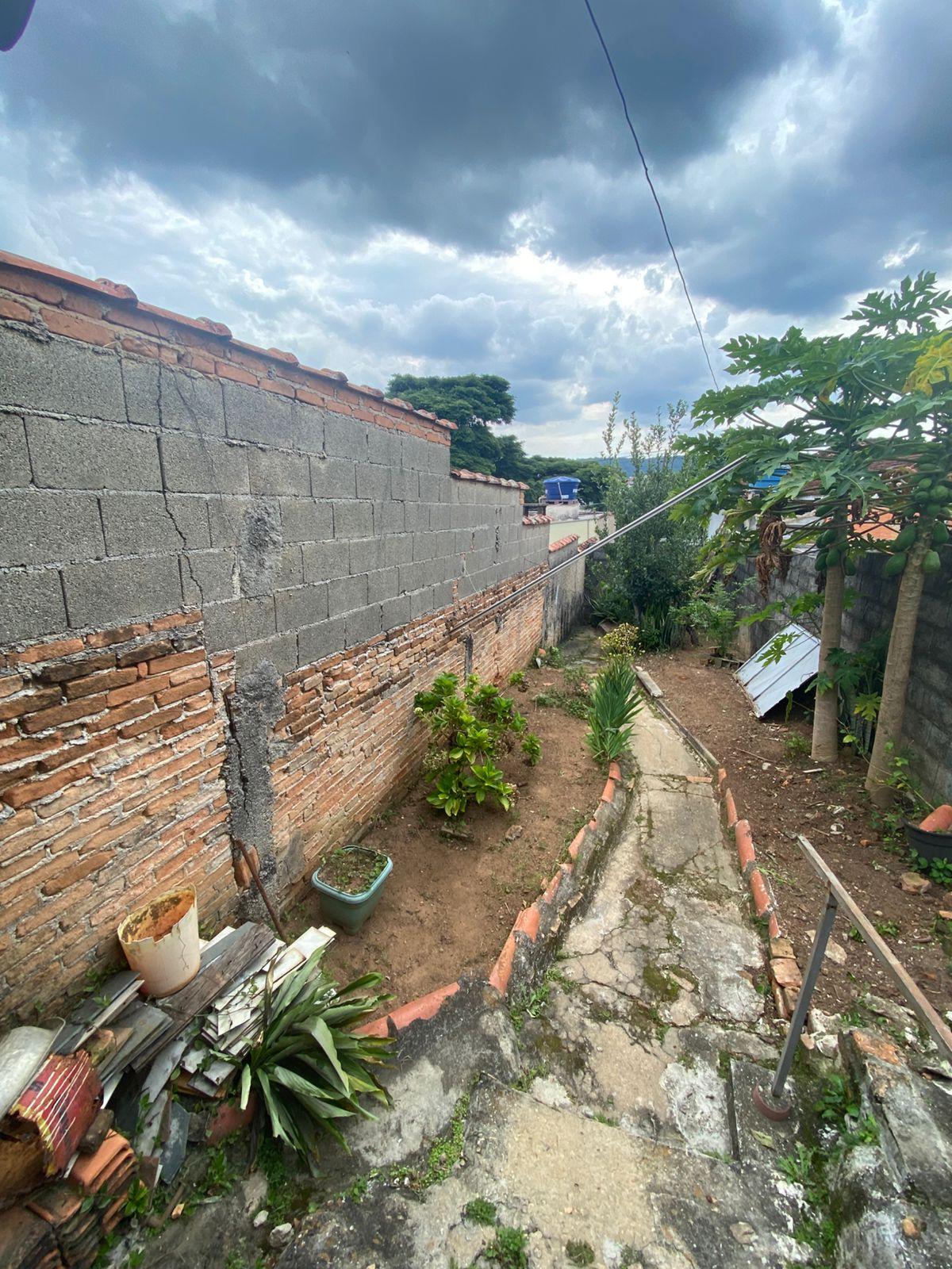 Casa Térrea no Centro de São Roque!