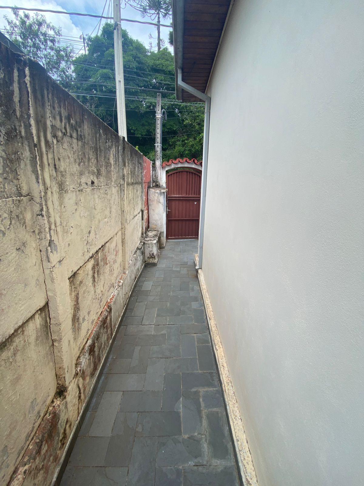 Casa Térrea no Centro de São Roque!