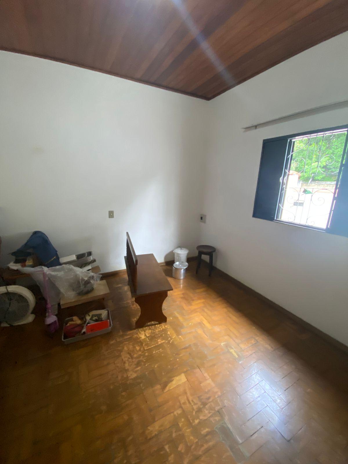 Casa Térrea no Centro de São Roque!